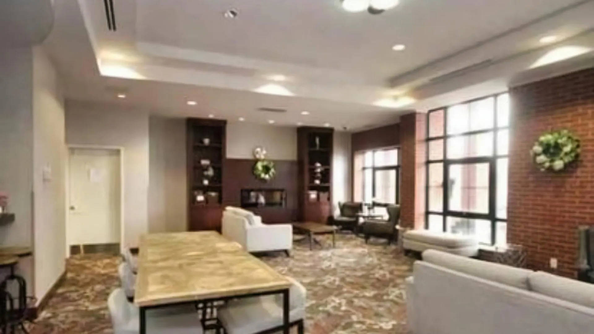 Homestay Minimum One Month Room Rental In Fairly New 2 Rooms, 2 Bathrooms Condo Ottawa